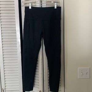 ZELLA CAPRIS WITH POCKETS